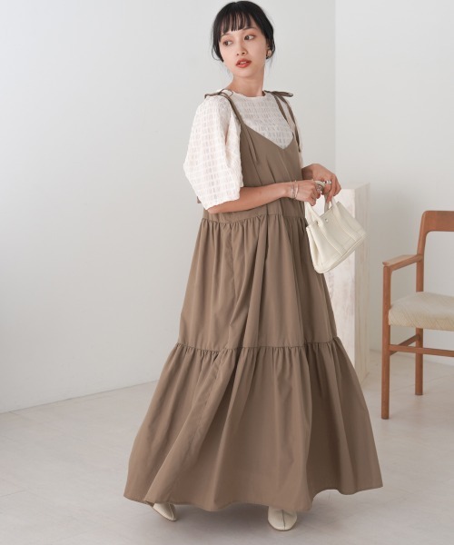 Bab（バブ）の「リボンストラップティアードワンピース（ワンピース・レディース・チャコールグレー/ベージュ/モカ/ライトカーキ/ブラック・M）」の11枚目の写真