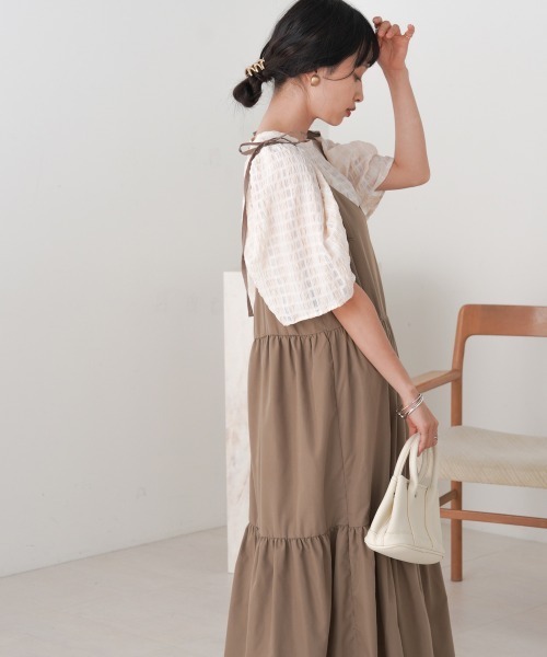 Bab（バブ）の「リボンストラップティアードワンピース（ワンピース・レディース・チャコールグレー/ベージュ/モカ/ライトカーキ/ブラック・M）」の12枚目の写真