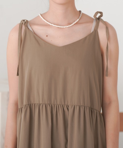 Bab（バブ）の「リボンストラップティアードワンピース（ワンピース・レディース・チャコールグレー/ベージュ/モカ/ライトカーキ/ブラック・M）」の21枚目の写真