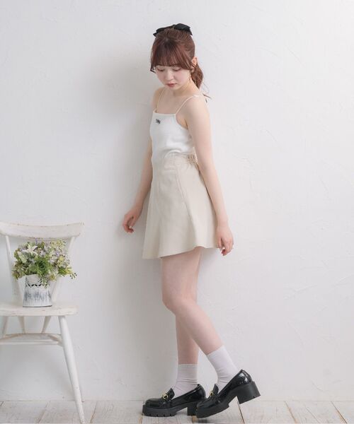 ems excite(エムズエキサイト)の「刺繍カップ付きキャミ(キャミソール・レディース・ブラック/ピンク/オフホワイト/ブラック系その他3・FREE)」の6枚目の写真