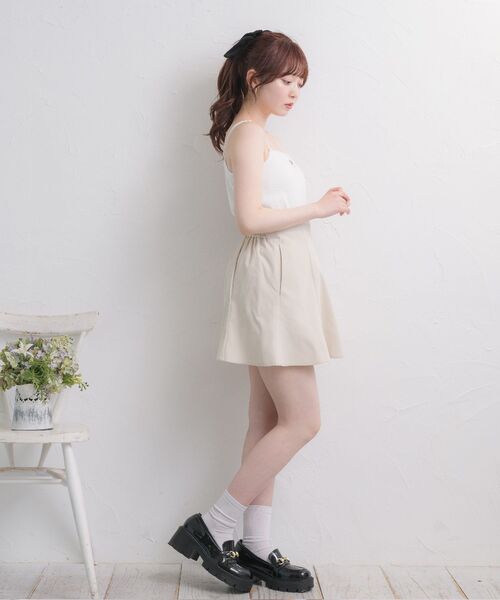 ems excite(エムズエキサイト)の「刺繍カップ付きキャミ(キャミソール・レディース・ブラック/ピンク/オフホワイト/ブラック系その他3・FREE)」の7枚目の写真