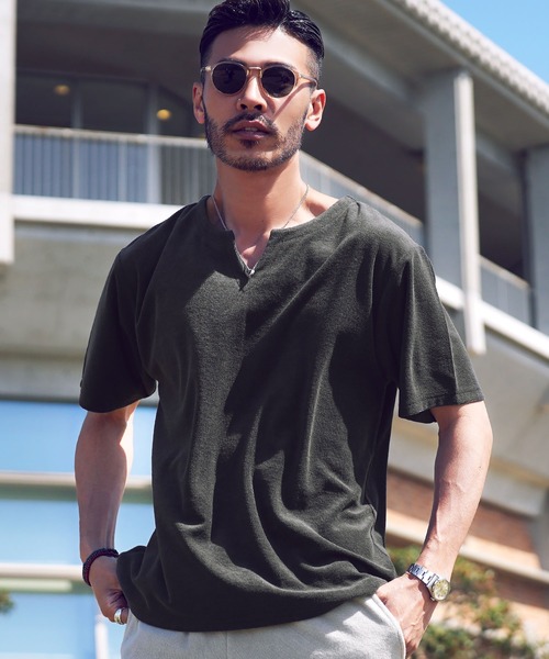 jiggys shop（ジギーズショップ）の「接触冷感 UVカット サマーパイル キーネック 半袖Tシャツ（Tシャツ/カットソー・メンズ・ホワイト/ブルー系その他/チャコール/ブラック/グレー系その他/ネイビー・SMALL/MEDIUM/LARGE/X-LARGE）」の4枚目の写真