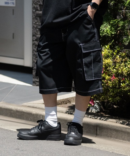 JOHN'S CLOSET(ジョンズクローゼット)の「【13】ナチュラルストレッチ ステッチングワイドカーゴショーツ(カーゴパンツ・メンズ・オリーブ/ブラック/オフホワイト・MEDIUM/LARGE)」の2枚目の写真
