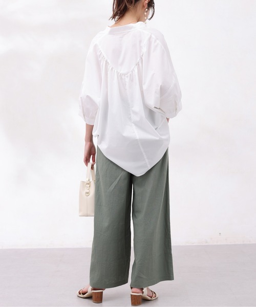 Chez toi（シェトワ）の「バックギャザースキッパーシャツ（シャツ/ブラウス・レディース・パープル/キャメル/オフホワイト/アイボリー・FREE）」の12枚目の写真