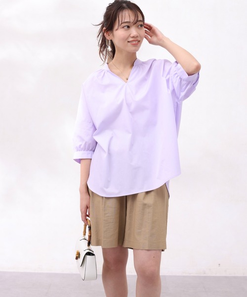 Chez toi（シェトワ）の「バックギャザースキッパーシャツ（シャツ/ブラウス・レディース・パープル/キャメル/オフホワイト/アイボリー・FREE）」の7枚目の写真