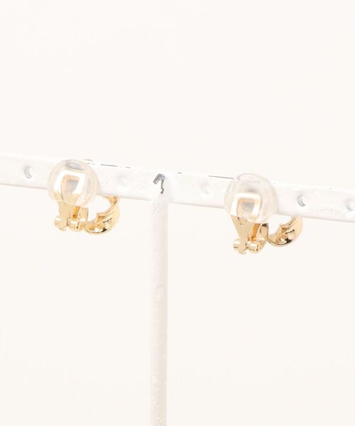 TIMELESS&THREE（タイムレスアンドスリー）の「メタルウェーブサークルイヤリング（イヤリング・レディース・ゴールド・FREE）」の2枚目の写真