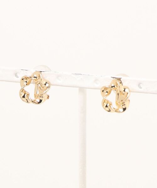 TIMELESS&THREE（タイムレスアンドスリー）の「メタルウェーブサークルイヤリング（イヤリング・レディース・ゴールド・FREE）」の4枚目の写真