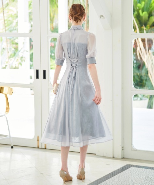 新品【アンドクチュール】ラメフラワーチュールレイヤードドレス　ケープ付き　結婚式 ラメフラワーチュールレイヤードドレス（ドレス）｜AND COUTURE