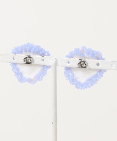 tone(トーン)の「【chiguhagu】【chiguhagu】押花×ビーズピアス(MA)(ピアス(両耳用)・レディース・ブルー系その他・FREE)」の2枚目の写真