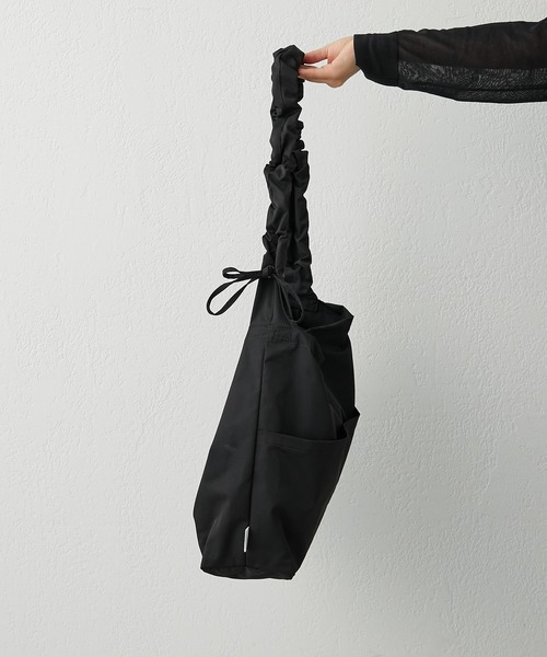 ear PAPILLONNER ショルダーバッグ バッグ 「PEZ(ペッツ)× ear