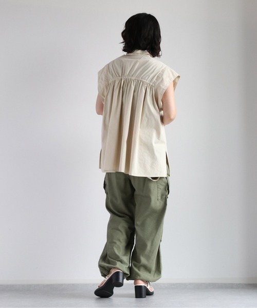 cepo（セポ）の「バックシャーリングフレンチシャツ（シャツ/ブラウス・レディース・オフホワイト/ブラウン/グリーン・M）」の13枚目の写真