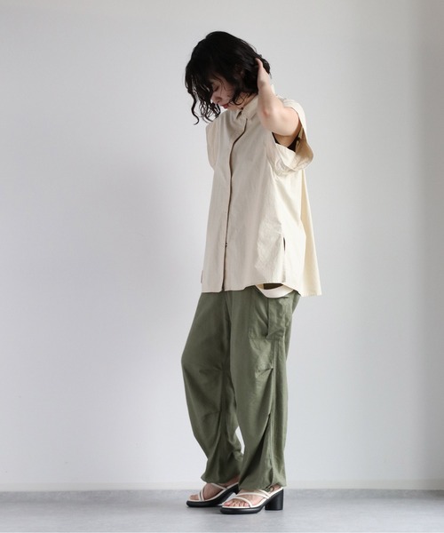 cepo（セポ）の「バックシャーリングフレンチシャツ（シャツ/ブラウス・レディース・オフホワイト/ブラウン/グリーン・M）」の12枚目の写真