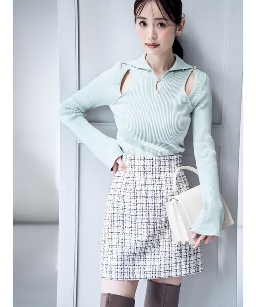 MERCURYDUO（マーキュリーデュオ）の「メタル釦使いスリットニット（ニット/セーター・レディース・ミント/ブラック/オフホワイト・FREE）」の4枚目の写真