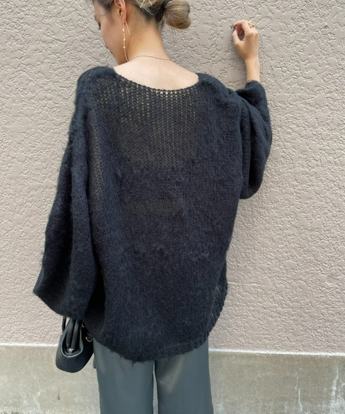AIC.(エーアイシー)の「起毛加工メッシュ編みオーバーサイズニット(ニット/セーター・レディース・ブラック/グレー/オリーブ/ブルー・FREE)」の17枚目の写真