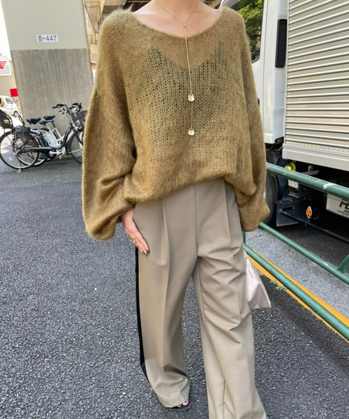 AIC.(エーアイシー)の「起毛加工メッシュ編みオーバーサイズニット(ニット/セーター・レディース・ブラック/グレー/オリーブ/ブルー・FREE)」の9枚目の写真