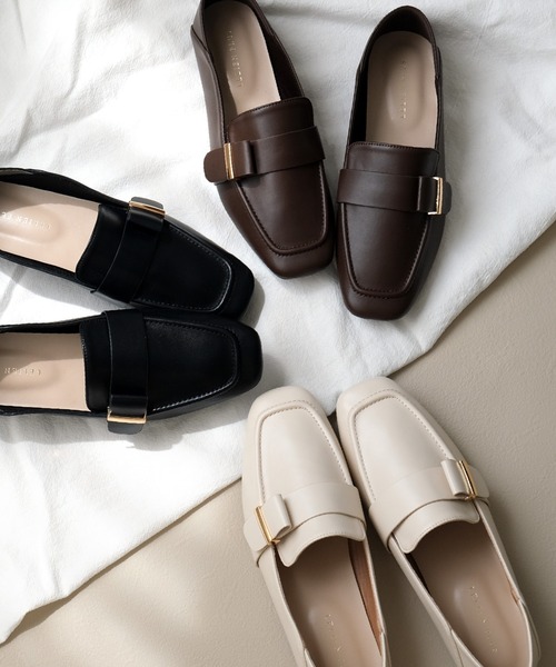 AmiAmi（アミアミ）の「2WAYローファー バブーシュ（ローファー・レディース・アイボリー/ブラック/ダークブラウン・LL/S/M/L）」の2枚目の写真