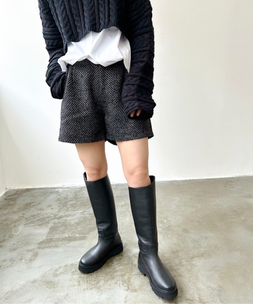 Meli rich（メリーリッチ）の「ヘリンボーンショートパンツ（その他パンツ・レディース・ブラック/グレー・MEDIUM）」の7枚目の写真