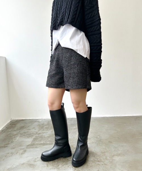 Meli rich（メリーリッチ）の「ヘリンボーンショートパンツ（その他パンツ・レディース・ブラック/グレー・MEDIUM）」の9枚目の写真