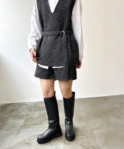 Meli rich（メリーリッチ）の「ヘリンボーンショートパンツ（その他パンツ・レディース・ブラック/グレー・MEDIUM）」の3枚目の写真