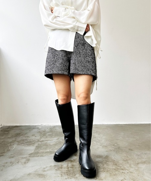 Meli rich（メリーリッチ）の「ヘリンボーンショートパンツ（その他パンツ・レディース・ブラック/グレー・MEDIUM）」の21枚目の写真