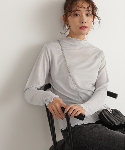N.（N. Natural Beauty Basic）（エヌエヌナチュラルビューティーベーシック）の「◆ラメインナーカットソー（Tシャツ/カットソー・レディース・ライトグレー/ライトグリーン・MEDIUM）」の4枚目の写真