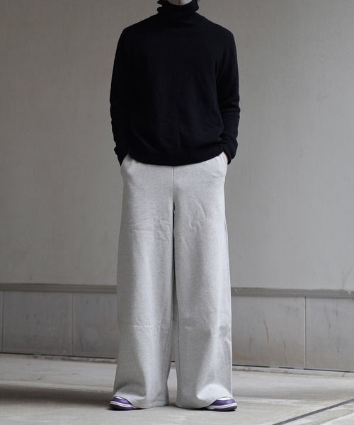 CALLNE(カルネ)の「【CALLNE】 Brushed lining Widestraight Sweatpants / 裏起毛ワイドストレートスウェットパンツ(スウェットパンツ・メンズ・ライトグレー/グレー/グレー系/ブラック・M/L/S)」の5枚目の写真