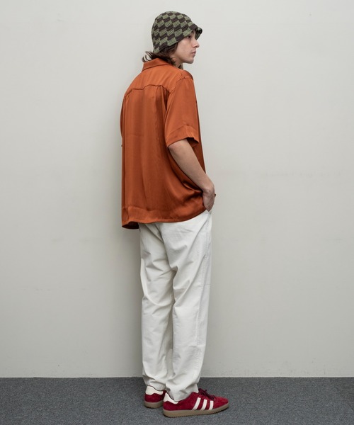 bal（バル）の「【BAL（バル）/2024春夏】POLYESTER SATIN SS SHIRT（シャツ/ブラウス・メンズ・キャメル/カーキ・1/2/3）」の20枚目の写真