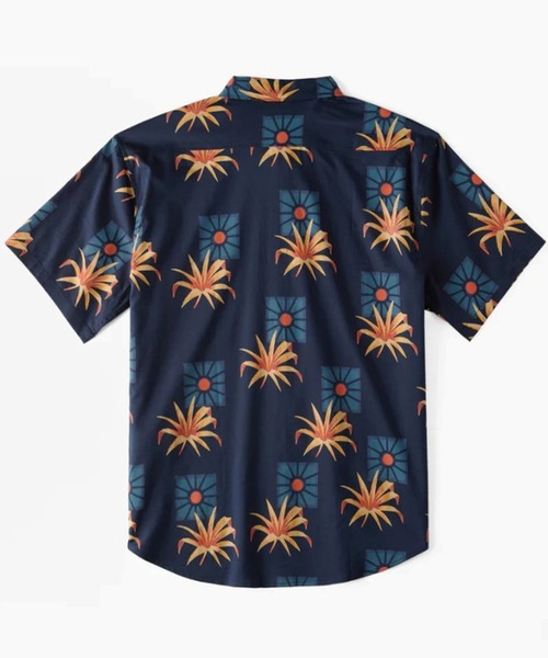 BILLABONG(ビラボン)の「BILLABONG/ビラボン 半袖シャツ ボタニカル柄 薄手 BE011-123(シャツ/ブラウス・メンズ・ネイビー/グレイッシュベージュ・M/L)」の7枚目の写真