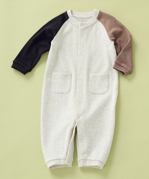 COMME CA ISM（コムサイズム）の「ロゴプリント長袖ツーウェイオール（ロンパース・キッズ・ラベンダー/オートミール・60-80cm）」の6枚目の写真