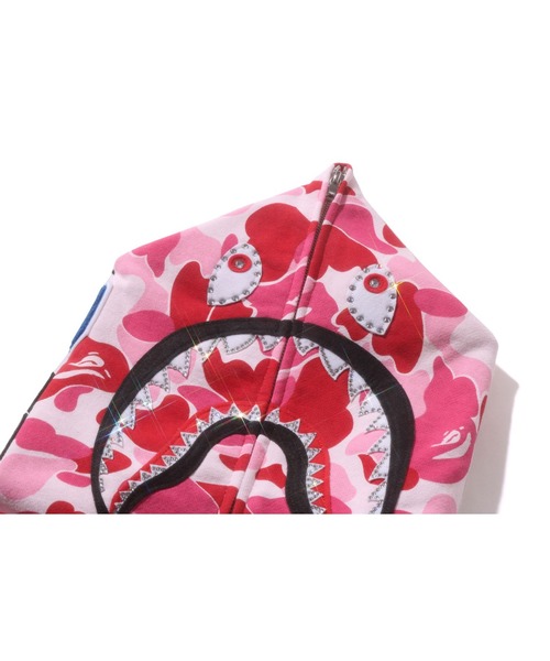 A BATHING APE（アベイシングエイプ）の「ABC CAMO CRYSTAL STONE