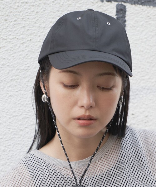 FREAK'S STORE（フリークスストア）の「UVカットコード付き撥水キャップ（キャップ・レディース・ブラック/ベージュ・ONE SIZE）」の4枚目の写真