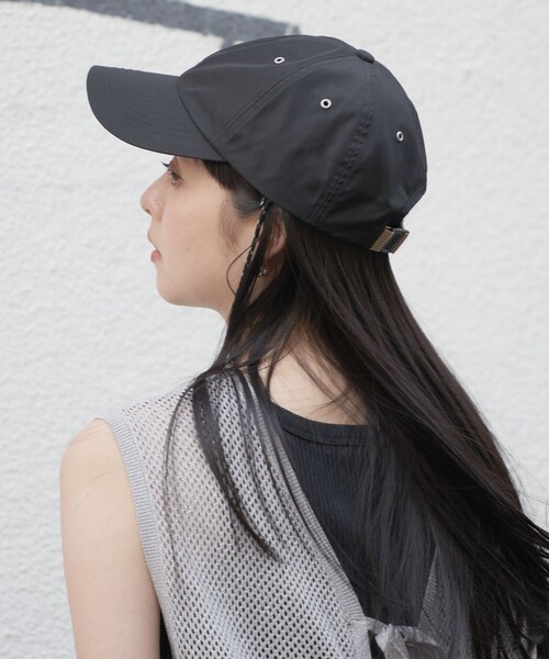 FREAK'S STORE（フリークスストア）の「UVカットコード付き撥水キャップ（キャップ・レディース・ブラック/ベージュ・ONE SIZE）」の6枚目の写真