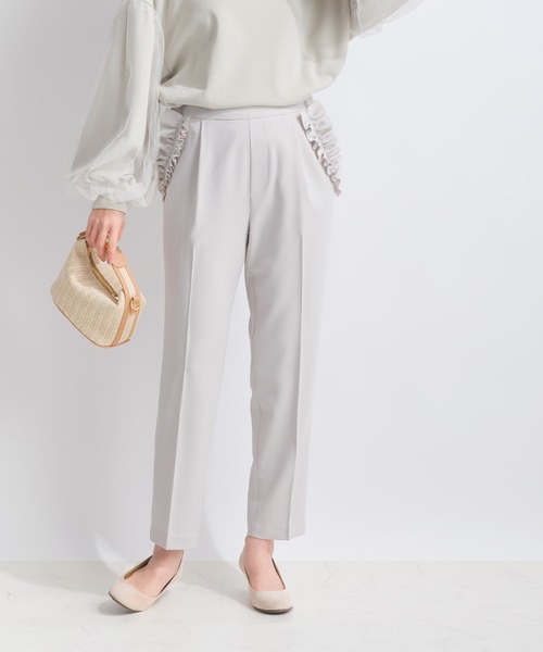 PICCIN(ピッチン)の「ポケットフリルセンタープレスパンツ【低身長さん向け】(スラックス・レディース・ブラック/ライトグレー/オフホワイト・M/S)」の3枚目の写真