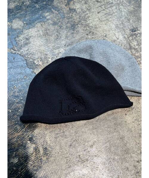 EMODA(エモダ)の「COMPACT LOGO BEANIE(ニットキャップ/ビーニー・レディース・グレー/ブラック・FREE)」の13枚目の写真