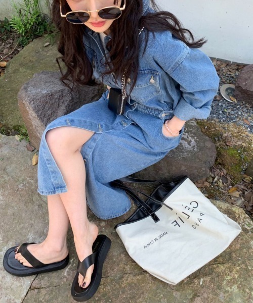 Mela（メラ）の「デニムシャツロングワンピース（ワンピース・レディース・ブルー・FREE）」の2枚目の写真