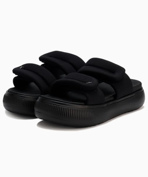 PUMA(プーマ)の「PUMA/プーマ レディース サンダル 厚底 WNS MAYU PUFFY SLIDES ウィメンズ マユ パフィー サンダル 399450(サンダル・レディース・ホワイト/ブラック・23.0cm/24.0cm/25.0cm)」の1枚目の写真