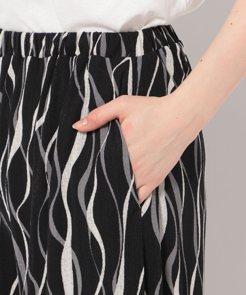 LEPSIM(レプシィム)の「楊柳柄イージーパンツ 987512(その他パンツ・レディース・ブルー/イエロー/オフホワイト/ブラック・FREE)」の18枚目の写真