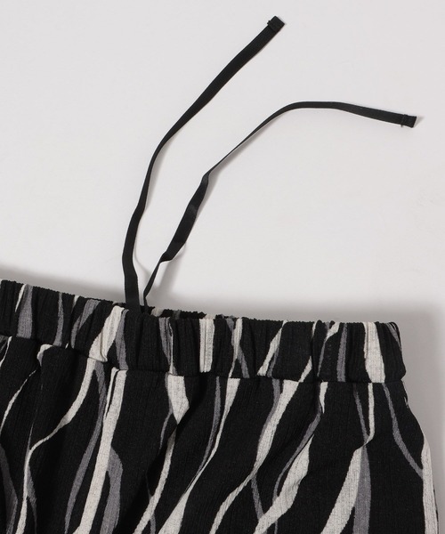 LEPSIM(レプシィム)の「楊柳柄イージーパンツ 987512(その他パンツ・レディース・ブルー/イエロー/オフホワイト/ブラック・FREE)」の8枚目の写真