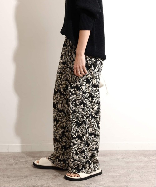 JOURNAL STANDARD relume(ジャーナルスタンダード レリューム)の「《WEB限定追加3》ベリープリントパンツ(スラックス・レディース・グリーン/ベージュ・FREE)」の8枚目の写真