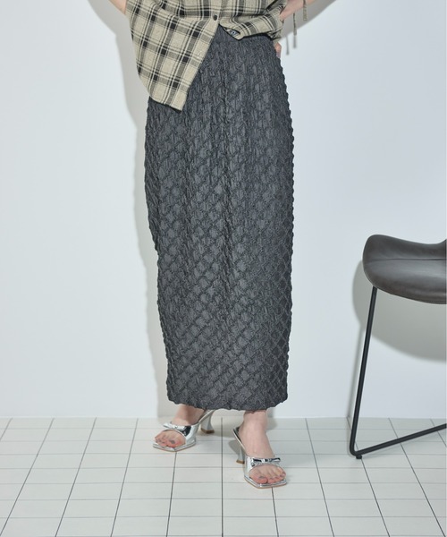 THE YOn（ザヨン）の「オープントゥエナメルリボンミュール（サンダル・レディース・シルバー/ブラウン/ライム/ブラック・36/37/38）」の16枚目の写真