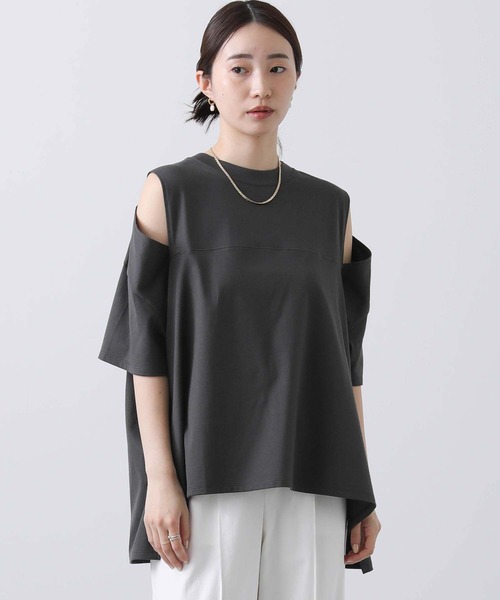 anana(アナナ)の「ショルダースリットカットソー(Tシャツ/カットソー・レディース・チャコールグレー/オフホワイト・FREE)」の7枚目の写真