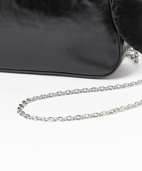 Me%（ミィパーセント）の「ハートチャーム付きポーチショルダー 126855（ショルダーバッグ・レディース・シルバー/ブラック・FREE）」の12枚目の写真