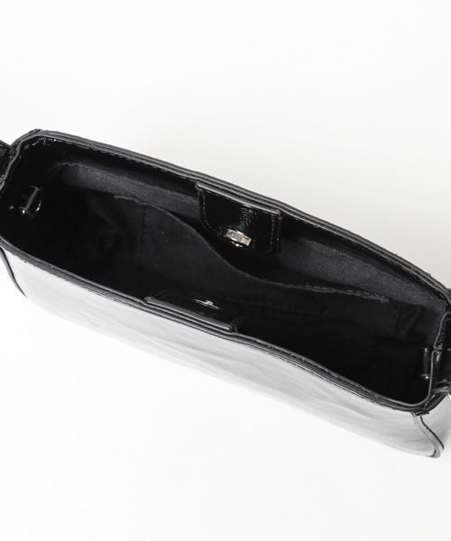 Me%（ミィパーセント）の「ハートチャーム付きポーチショルダー 126855（ショルダーバッグ・レディース・シルバー/ブラック・FREE）」の6枚目の写真