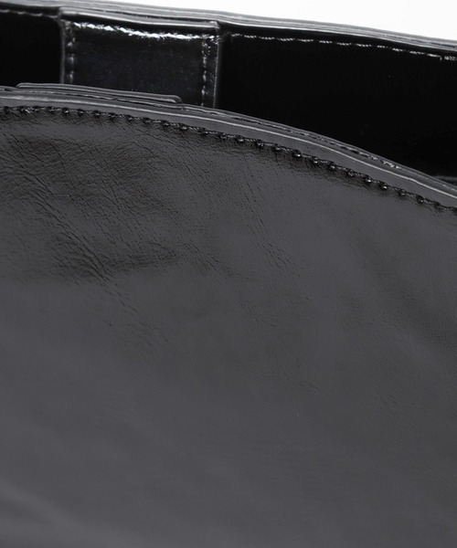 Me%（ミィパーセント）の「ハートチャーム付きポーチショルダー 126855（ショルダーバッグ・レディース・シルバー/ブラック・FREE）」の5枚目の写真