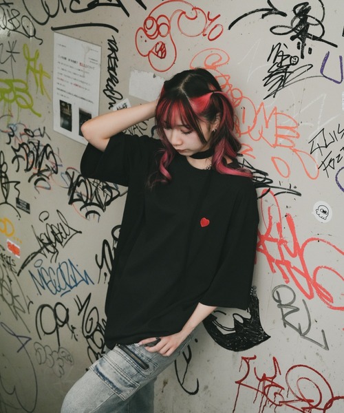 DEVICE(デバイス)の「コットン 100 プレーン ハート ワンポイント ビッグシルエット 刺繍T(Tシャツ/カットソー・レディース・ホワイト/ブラック・FREE)」の14枚目の写真