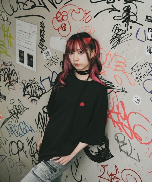 DEVICE(デバイス)の「コットン 100 プレーン ハート ワンポイント ビッグシルエット 刺繍T(Tシャツ/カットソー・レディース・ホワイト/ブラック・FREE)」の15枚目の写真