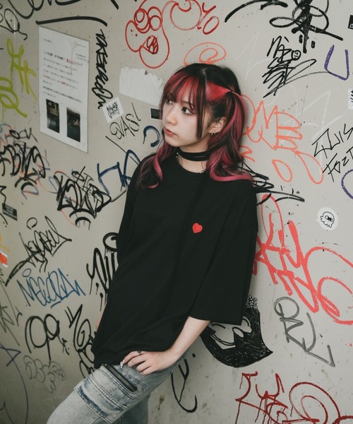 DEVICE(デバイス)の「コットン 100 プレーン ハート ワンポイント ビッグシルエット 刺繍T(Tシャツ/カットソー・レディース・ホワイト/ブラック・FREE)」の16枚目の写真