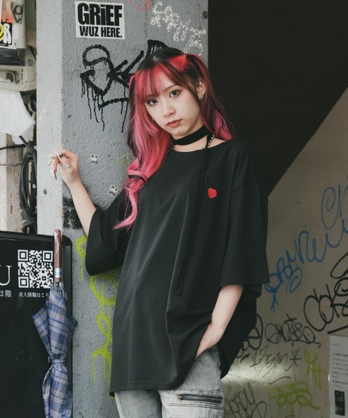 DEVICE(デバイス)の「コットン 100 プレーン ハート ワンポイント ビッグシルエット 刺繍T(Tシャツ/カットソー・レディース・ホワイト/ブラック・FREE)」の20枚目の写真