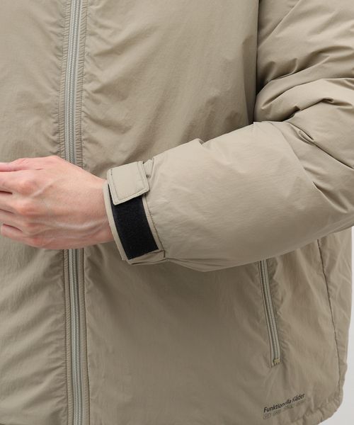 B.C STOCK(ベーセーストック)の「PADDED STAND JKT(ダウンジャケット/コート・メンズ・グリーン/オリーブ/スミクロ・LARGE/MEDIUM)」の22枚目の写真