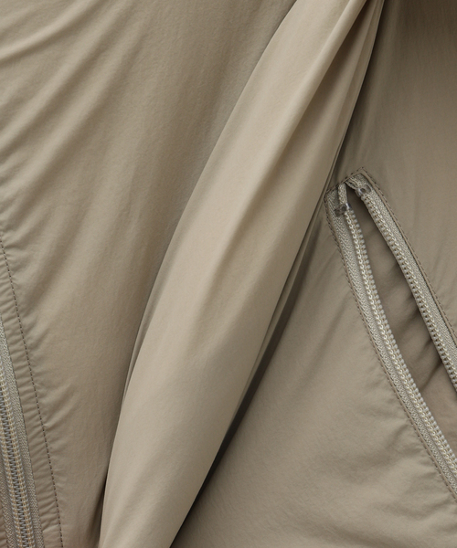 B.C STOCK(ベーセーストック)の「PADDED STAND JKT(ダウンジャケット/コート・メンズ・グリーン/オリーブ/スミクロ・LARGE/MEDIUM)」の14枚目の写真